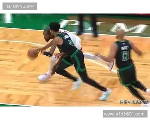 火箭队与凯尔特人激战三月一日精彩比分回顾与赛况分析