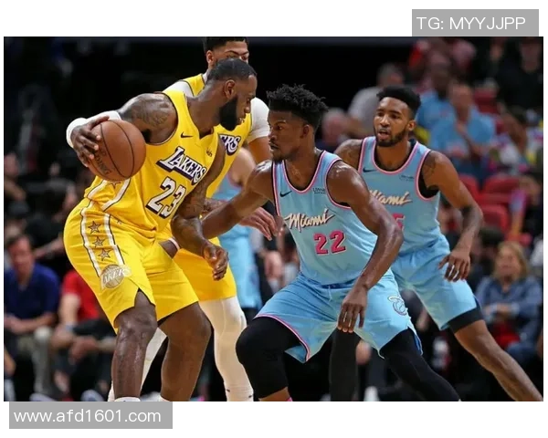 热火与湖人激战上半场精彩回放2月21日比赛全景解析