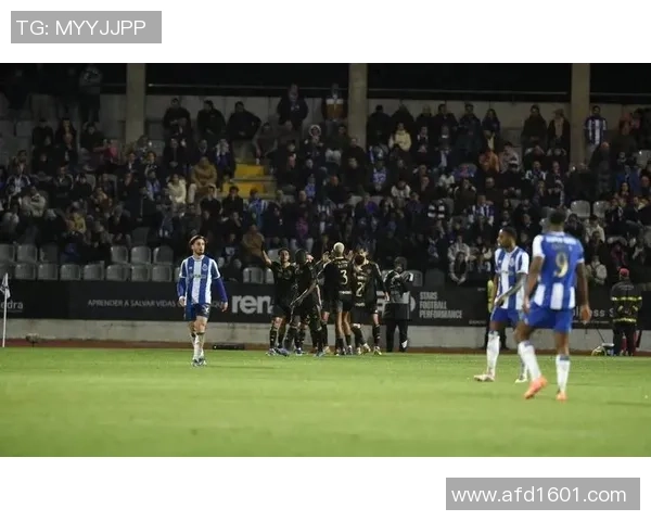 在裁判更衣室播映争议画面，葡足协宣告对波尔图进行调查